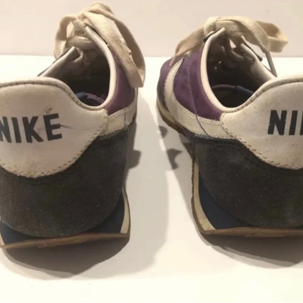 Nike VINTAGE Running Shoes Sneakers 1982 Collectible Mens 8 RARE Original Nike